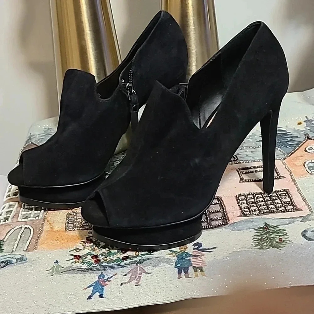 Gianni Bini "Marleen" high vamp heels - Picture 2 of 4